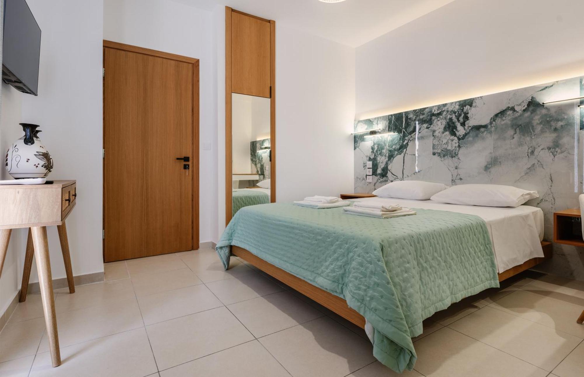 Ionis Seafront Suite Превеза Экстерьер фото
