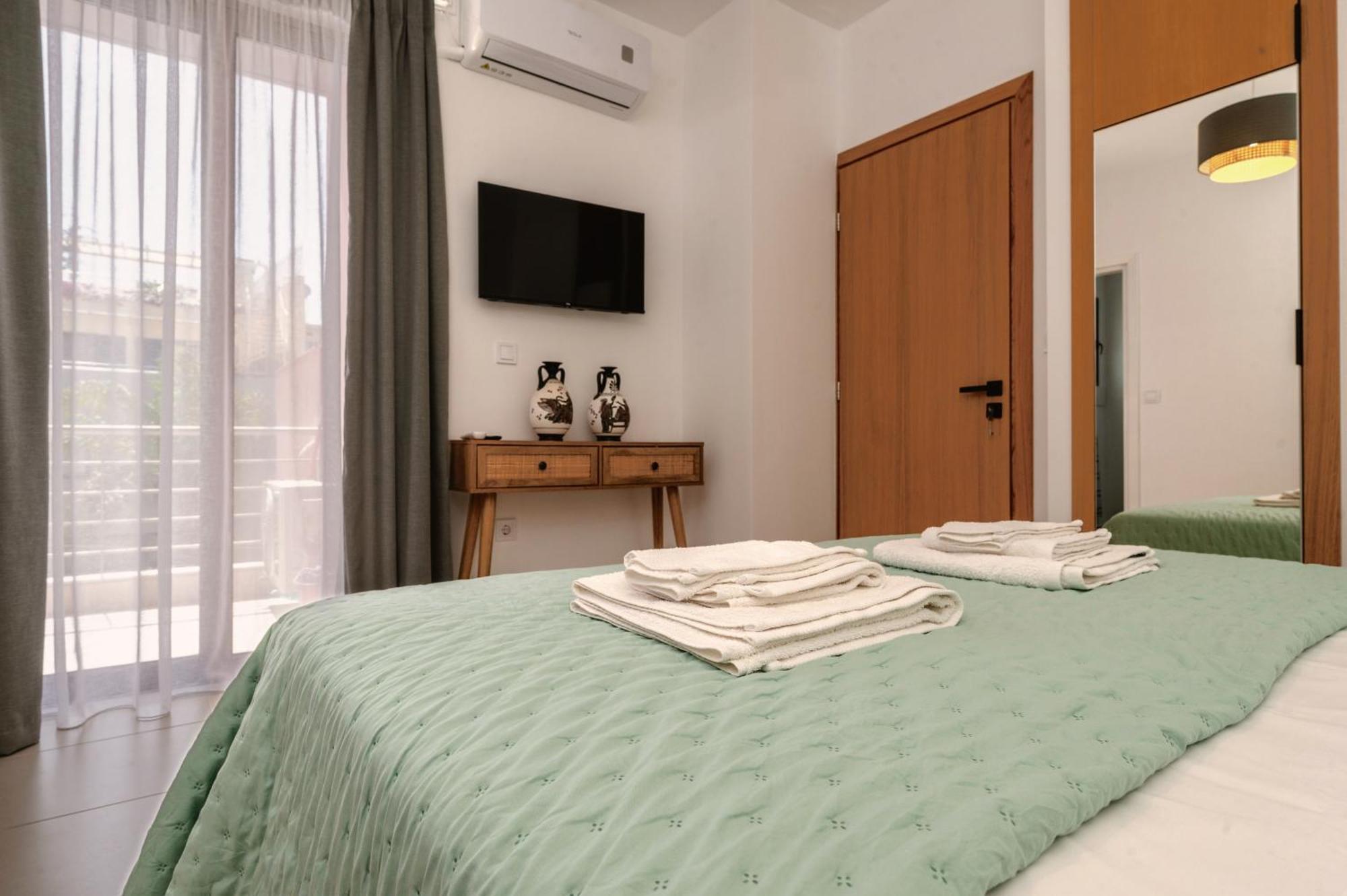 Ionis Seafront Suite Превеза Экстерьер фото