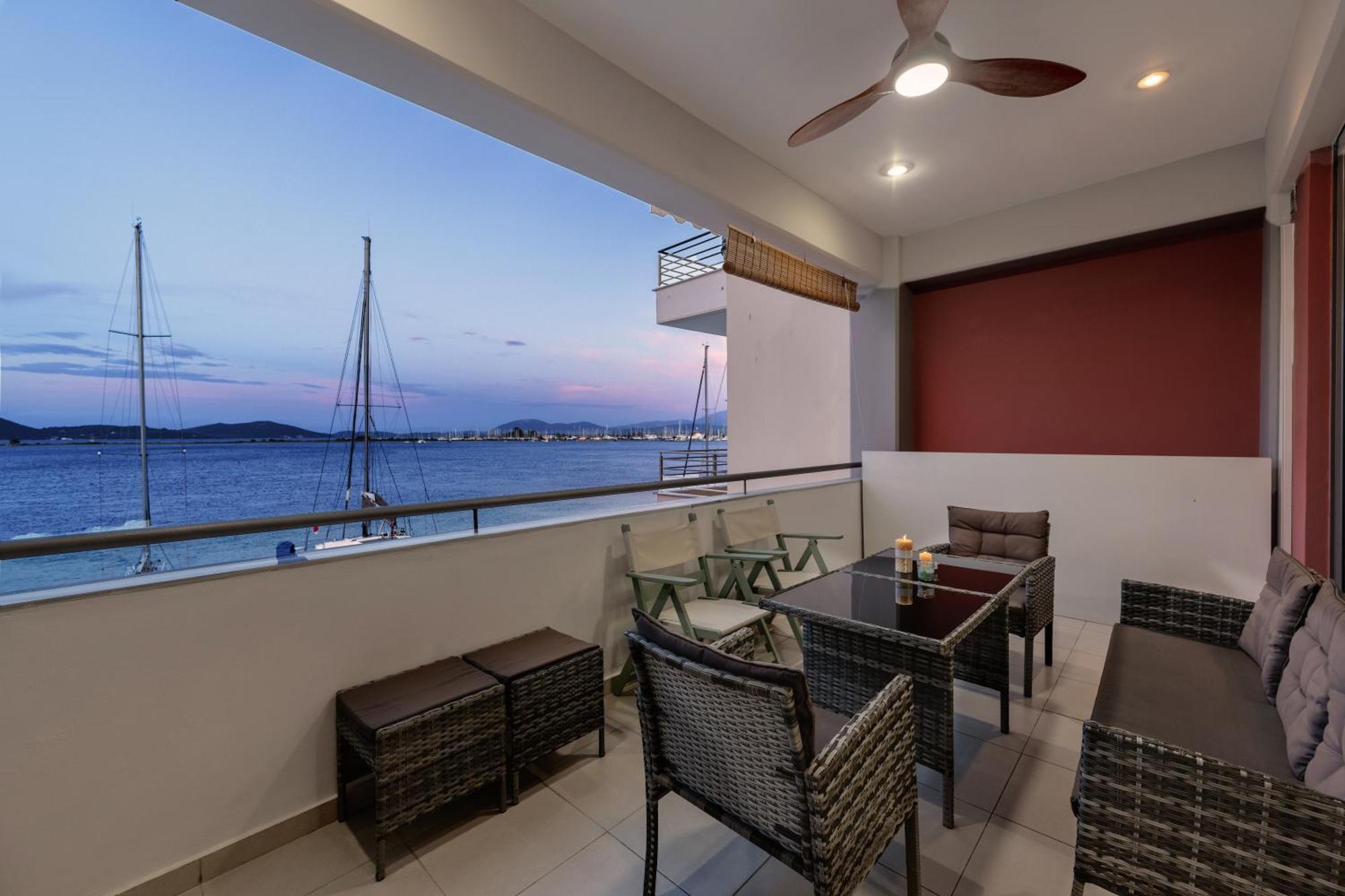 Ionis Seafront Suite Превеза Экстерьер фото