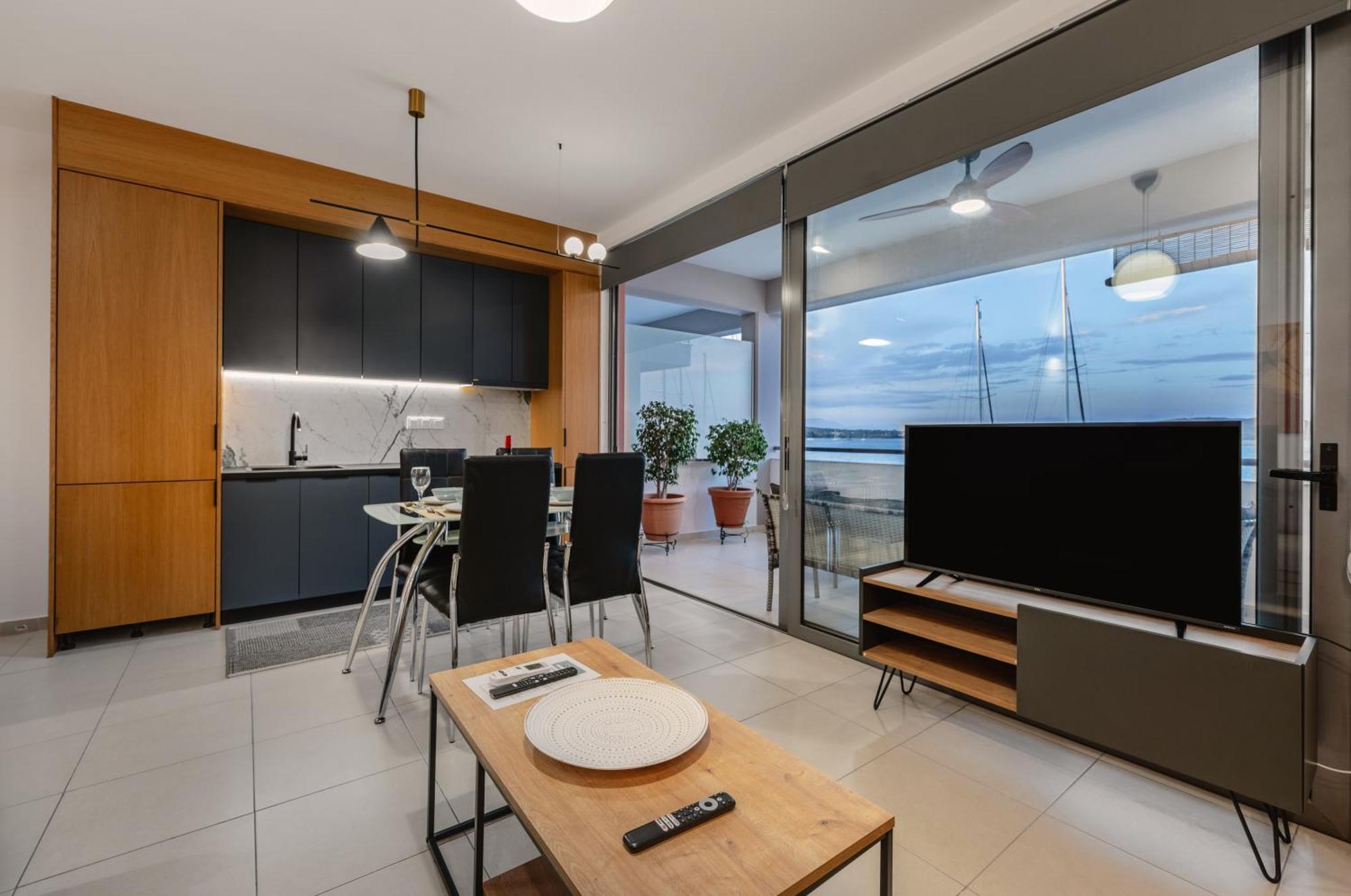 Ionis Seafront Suite Превеза Экстерьер фото